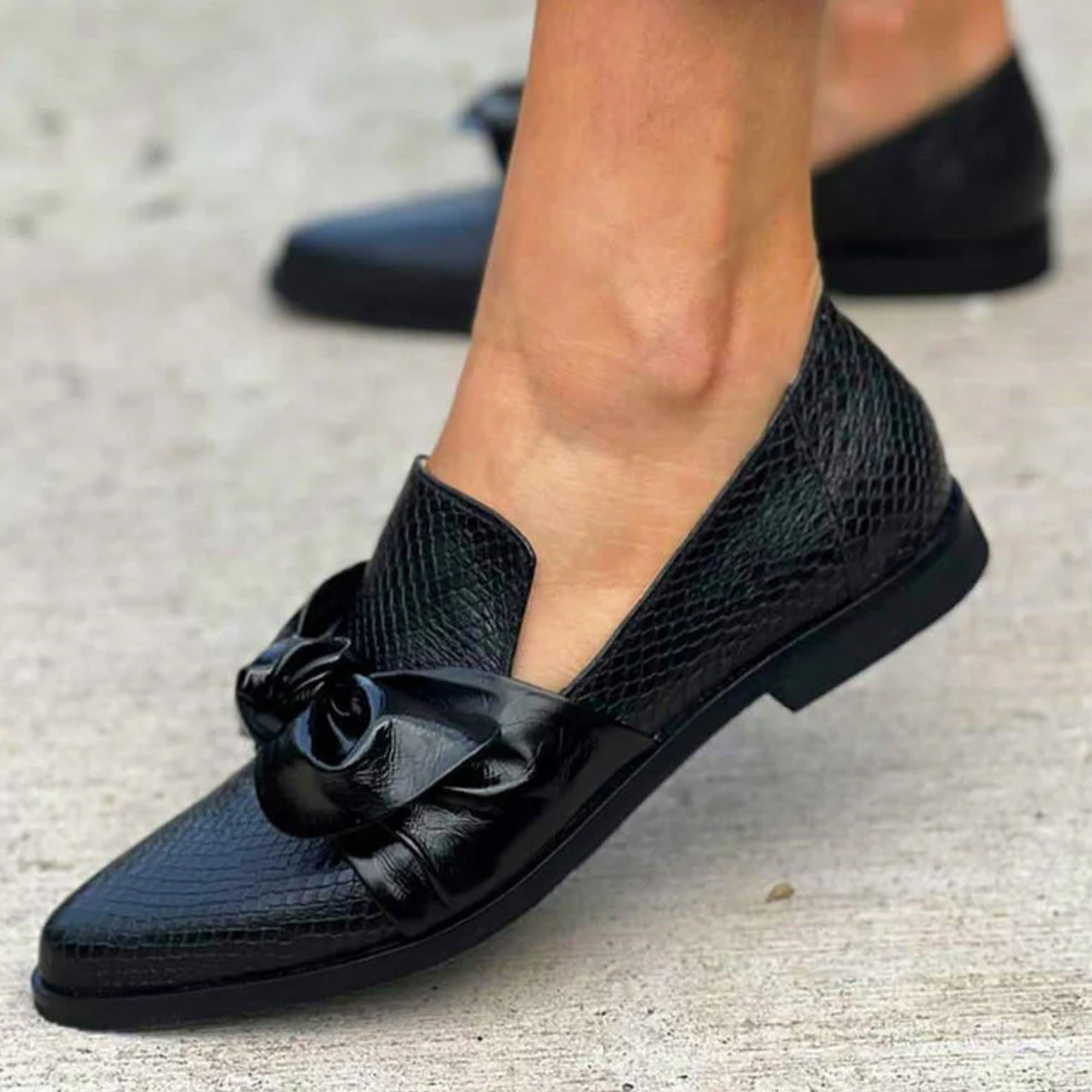 ELISA | Loafer with Bow Detail